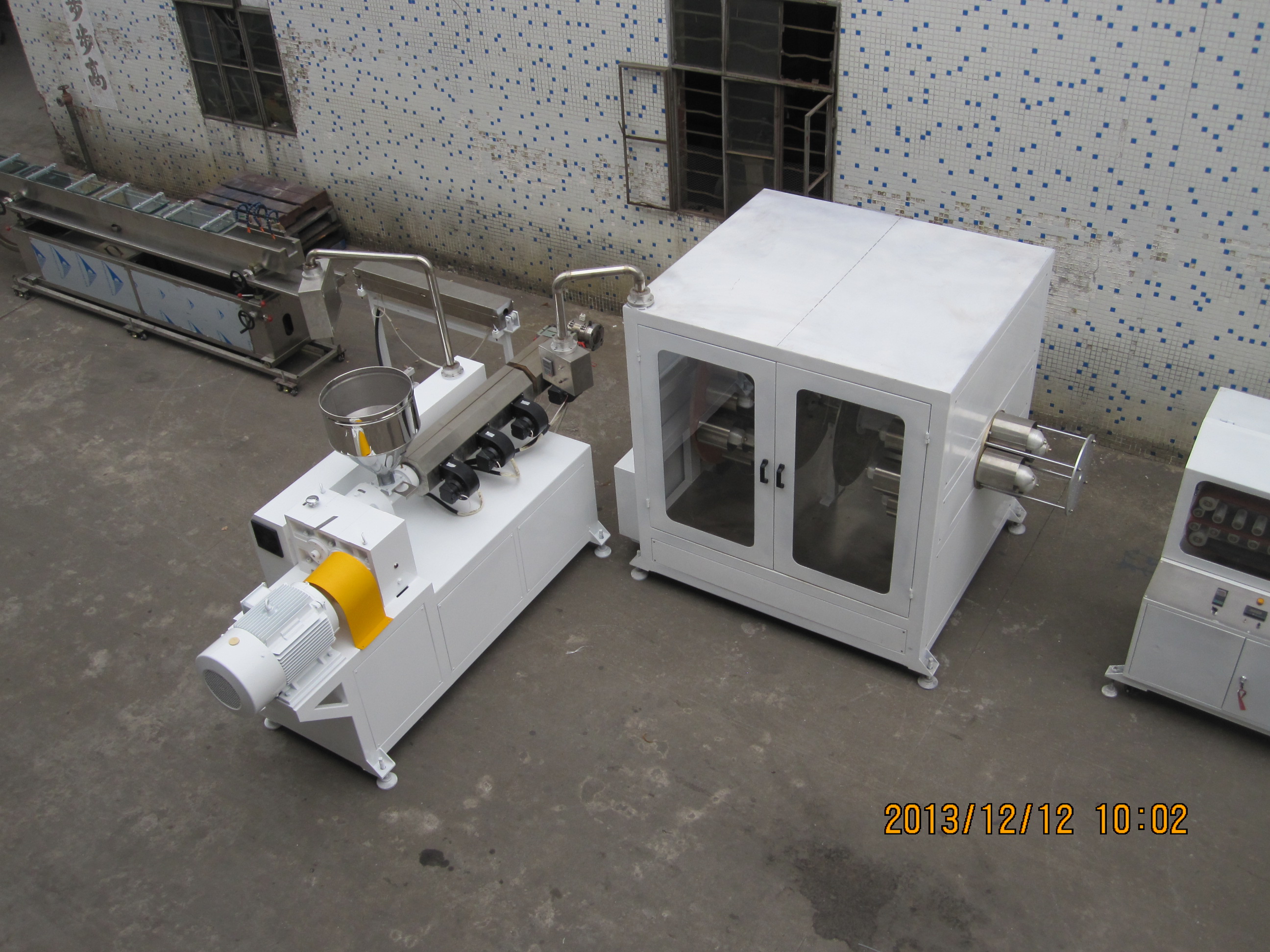 供應(yīng)PVC包紗管擠出機(jī)