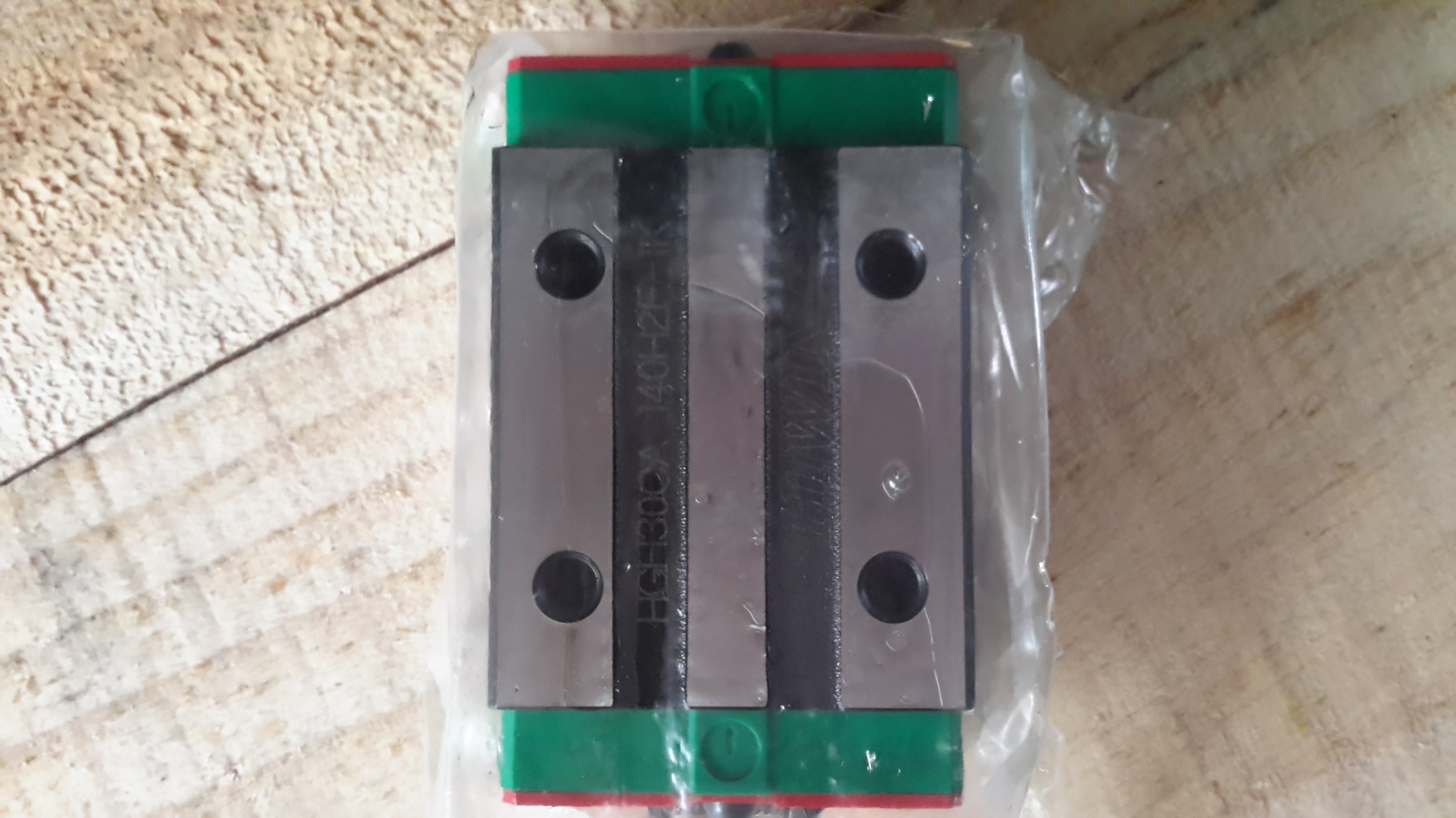 供應(yīng)用于 機械生產(chǎn)的EGH30SA臺灣HIWIN滾柱直線導(dǎo)軌滑塊