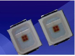 供應用于發(fā)光的黃光2835燈珠，2835廠家現(xiàn)貨批發(fā)