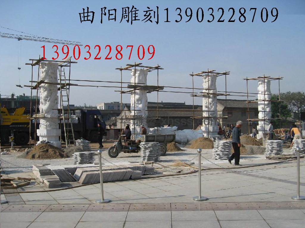 供應(yīng)用于的盤龍柱子