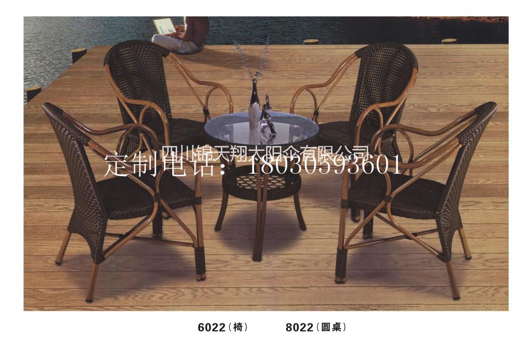 供應(yīng)成都藤編桌椅廠，成都藤編桌椅廠家定做，成都藤編桌椅廠家直銷，成都藤編桌椅廠家批發(fā)