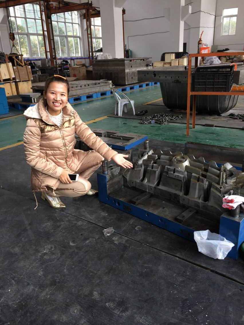 專業(yè)定制汽車格柵模具 定做金剛2代汽車模具 汽配塑料儀表臺模具開模加工