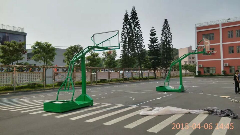 供應(yīng)東莞籃球架