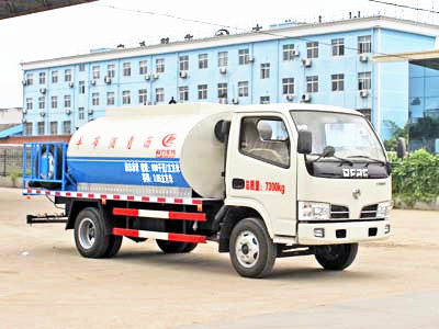 瀝青灑布車，讓鋪路變的更專業(yè)