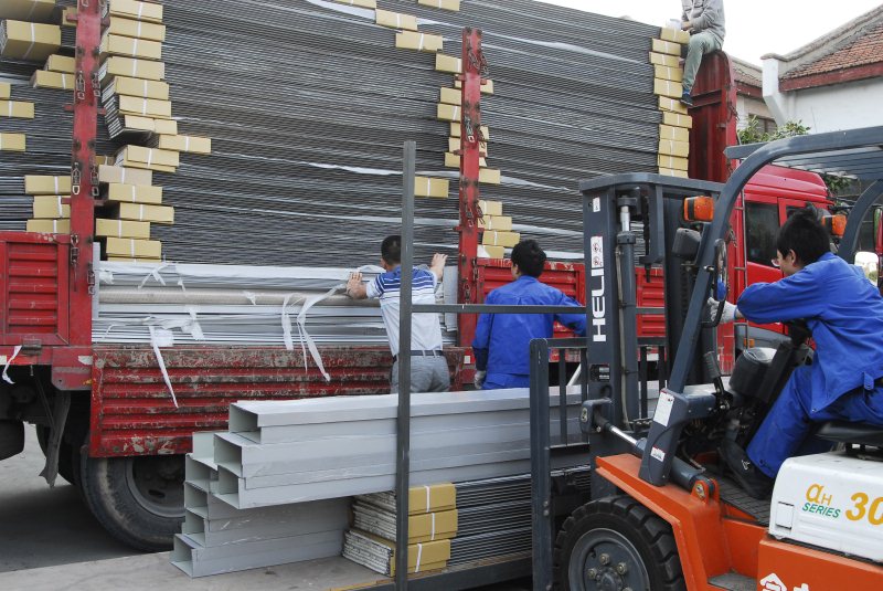 供應(yīng)外墻保溫金屬雕花板，17703841213