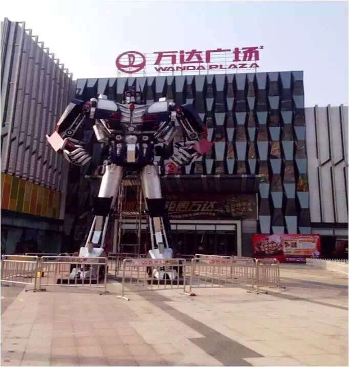 供應貴港變形金剛機器人模型展覽供應商，貴港變形金剛1-13米制作大黃蜂全金屬模型租賃價格