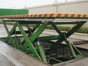 供應(yīng)固定式升降機(jī)