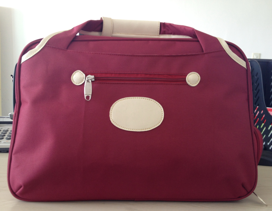 供應(yīng)用于健身會所禮品的運(yùn)動包健身用包