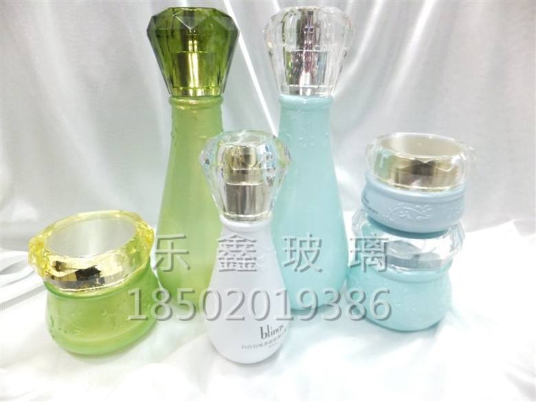 好看的化妝品瓶子，拉管瓶，滾珠玻璃瓶 新款化妝品瓶子