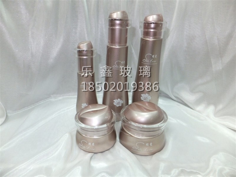 廠家供應(yīng)真空膏霜瓶，高端化妝品瓶子，化妝品噴霧瓶子