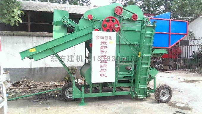 供應(yīng)花生摘果機(jī)，貨源充足，厲兵秣馬，積極備戰(zhàn)，認(rèn)準(zhǔn)東方佳德品牌