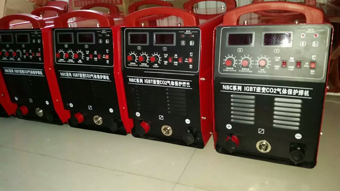 供應(yīng)氣體保護(hù)焊自動焊機(jī)