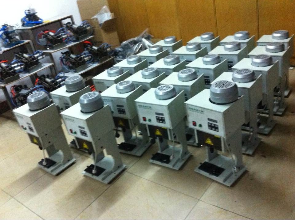 供應(yīng)江蘇省竣力廠家直銷(xiāo)JL-1.5T端子機(jī) 各種端子鉚接機(jī) 端子壓著機(jī)