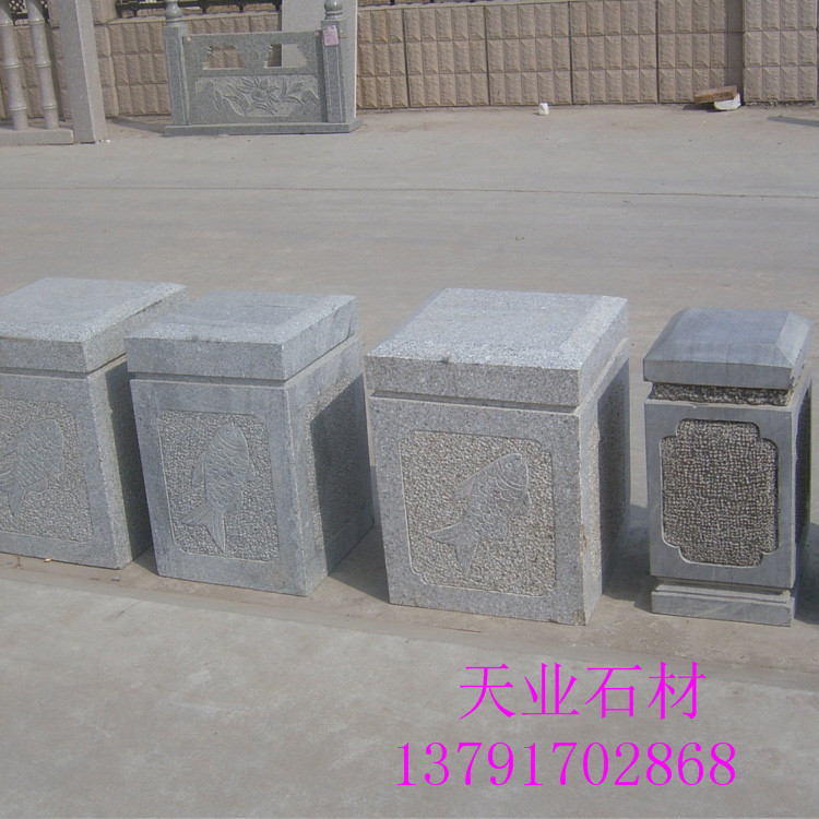 供應(yīng)山東石桌石凳，青石雕刻石桌石凳