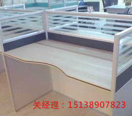 供應南陽一對一輔導桌_在南陽可以買到一對一培訓用桌椅？