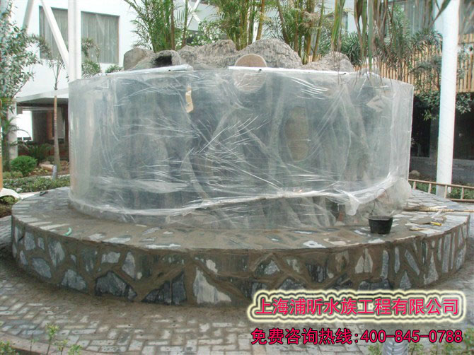 供應(yīng)圓柱亞克力魚缸生產(chǎn)廠家批發(fā)定制