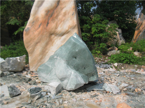 河南南陽綠寶奇石價格