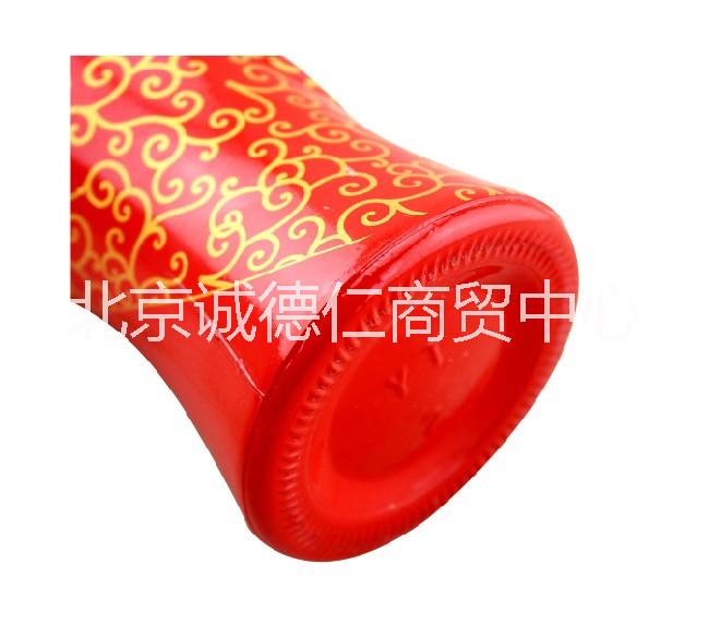 供應(yīng)山莊老酒38度500ml盛世紅國產(chǎn)白酒