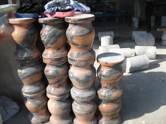 河南晚霞紅石凳模型