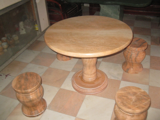 晚霞紅大理石石凳價格