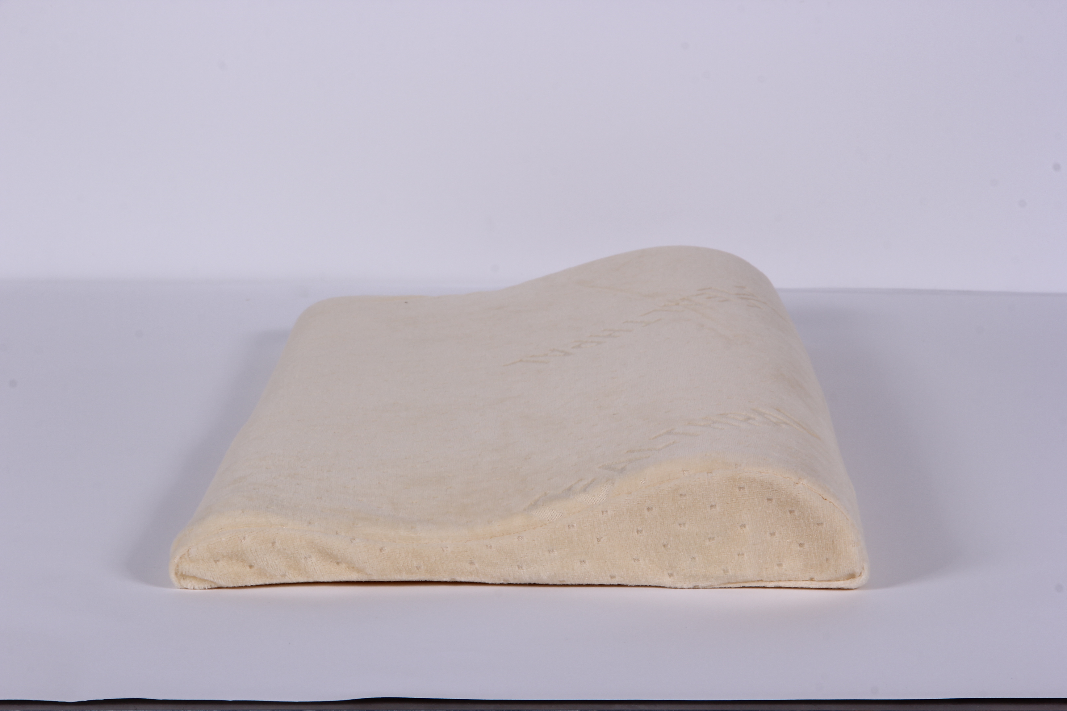 廠家供應(yīng)兒童枕頭記憶棉兒童枕記憶枕 童枕 太空記憶棉枕頭 浙江溫州