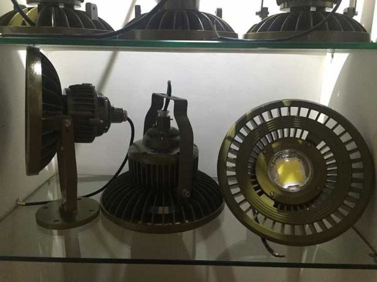 供應(yīng)吉林省臨江市LED防爆高桿燈價(jià)格  磐石市LED防爆高桿燈參數(shù)