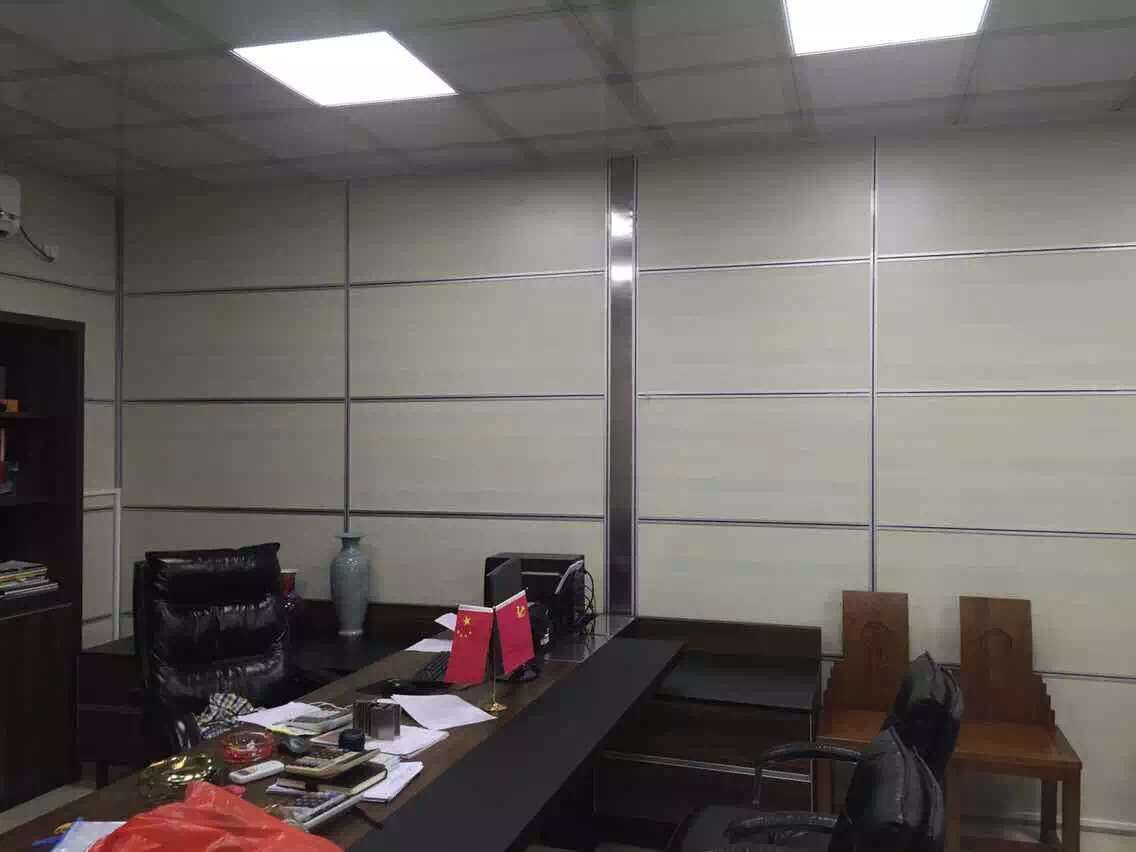 供應(yīng)用于的柳州玻璃隔斷