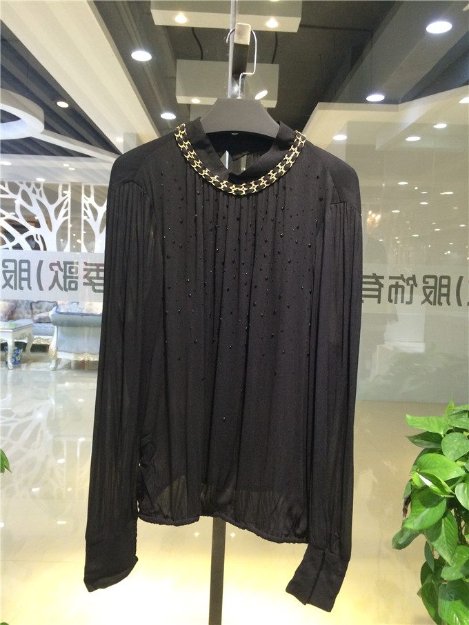 供應(yīng)艾利歐女裝折扣批發(fā)2015春裝