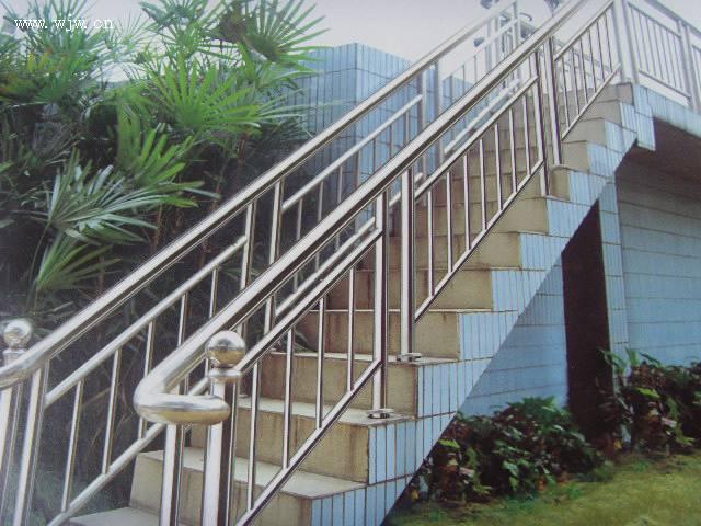 供應(yīng)用于不銹鋼護(hù)欄的南京消防樓梯|南京不銹鋼護(hù)欄