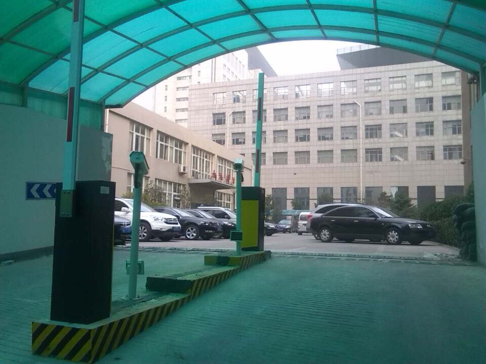 車牌識(shí)別門禁系統(tǒng)，停車場(chǎng)設(shè)計(jì)施工