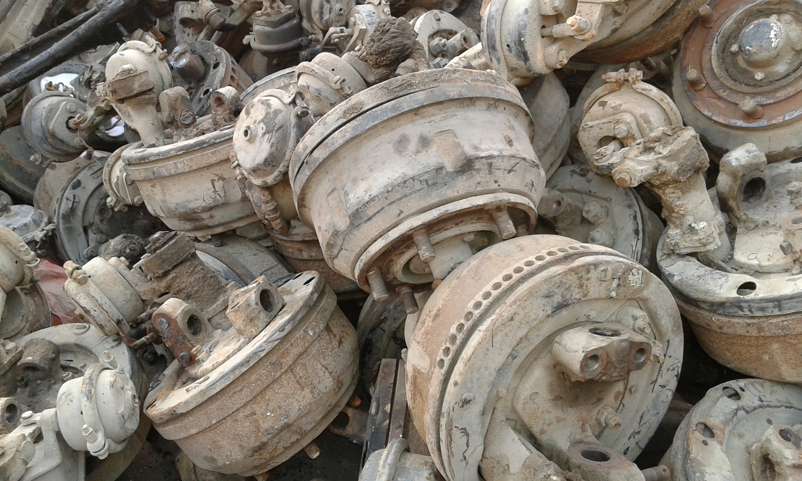 農(nóng)用拖車的130氣剎后橋 130汽剎后橋廠家 130汽剎后橋批發(fā)