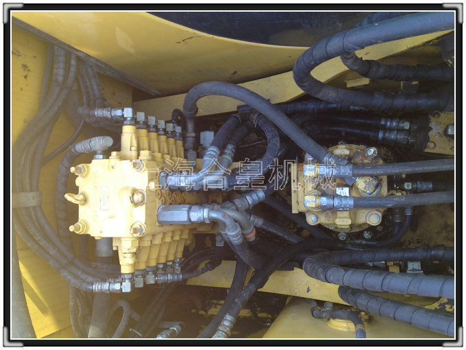 供應(yīng)二手小松PC60-7小型挖掘機(jī)