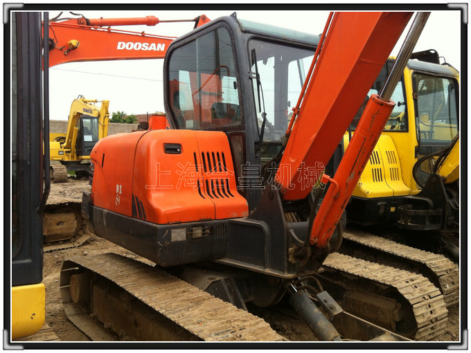 供應(yīng)斗山DX60二手挖掘機(jī) *銷售斗山DX60二手挖掘機(jī)