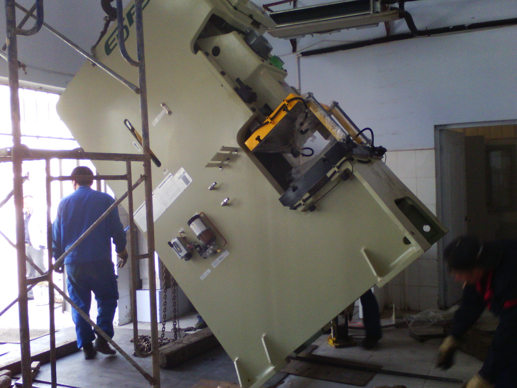 日照經(jīng)濟開發(fā)區(qū)吊車出租  4009997822