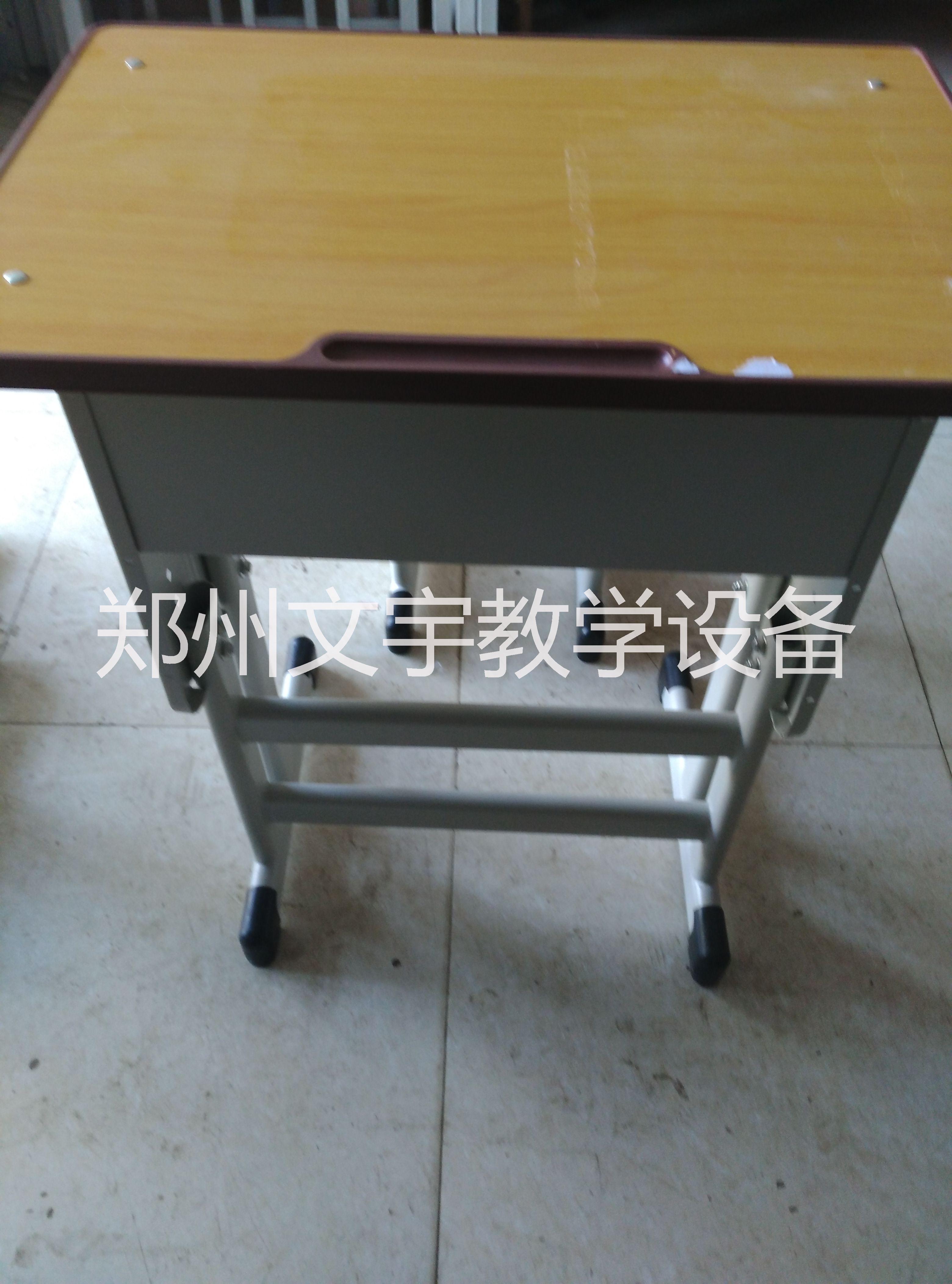 供應(yīng)新鄉(xiāng)課桌，新鄉(xiāng)課桌椅，新鄉(xiāng)課桌凳，新鄉(xiāng)簡約學(xué)生課桌椅