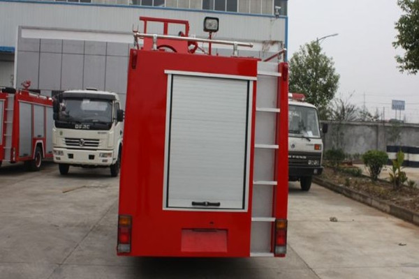 供應(yīng)東風(fēng)雙排社區(qū)水罐消防車