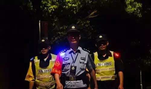 供應(yīng)多功能閃光肩燈 紅藍(lán)爆閃肩燈