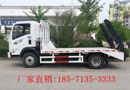 供應(yīng)重汽*藍(lán)牌平板車 上藍(lán)牌小挖機(jī)拖車價(jià)格