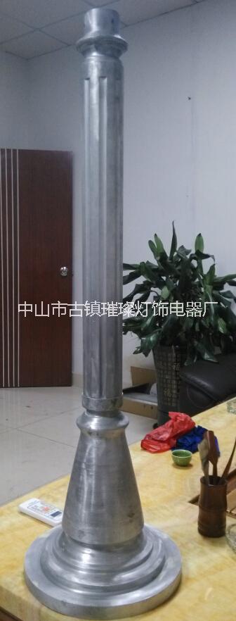 供應(yīng)用于裝飾飾的標(biāo)識(shí)牌鑄鋁羅馬柱 羅馬座