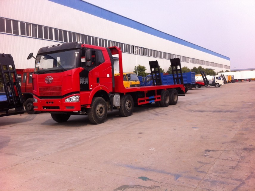 供應(yīng)解放J6*后八平板運(yùn)輸車(chē)