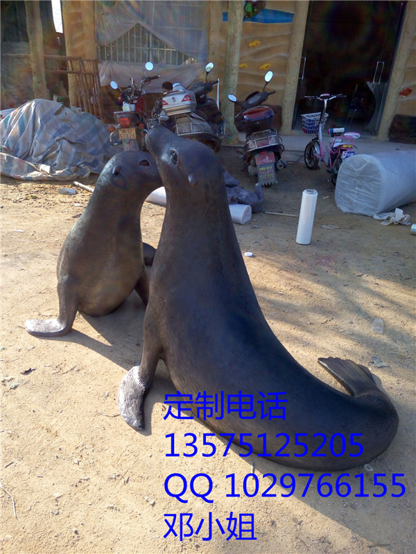 深圳雕塑供應(yīng)展示海獅 海洋動物仿真海獅玻璃鋼海獅 海洋館園林景觀雕塑海獅生產(chǎn)廠家