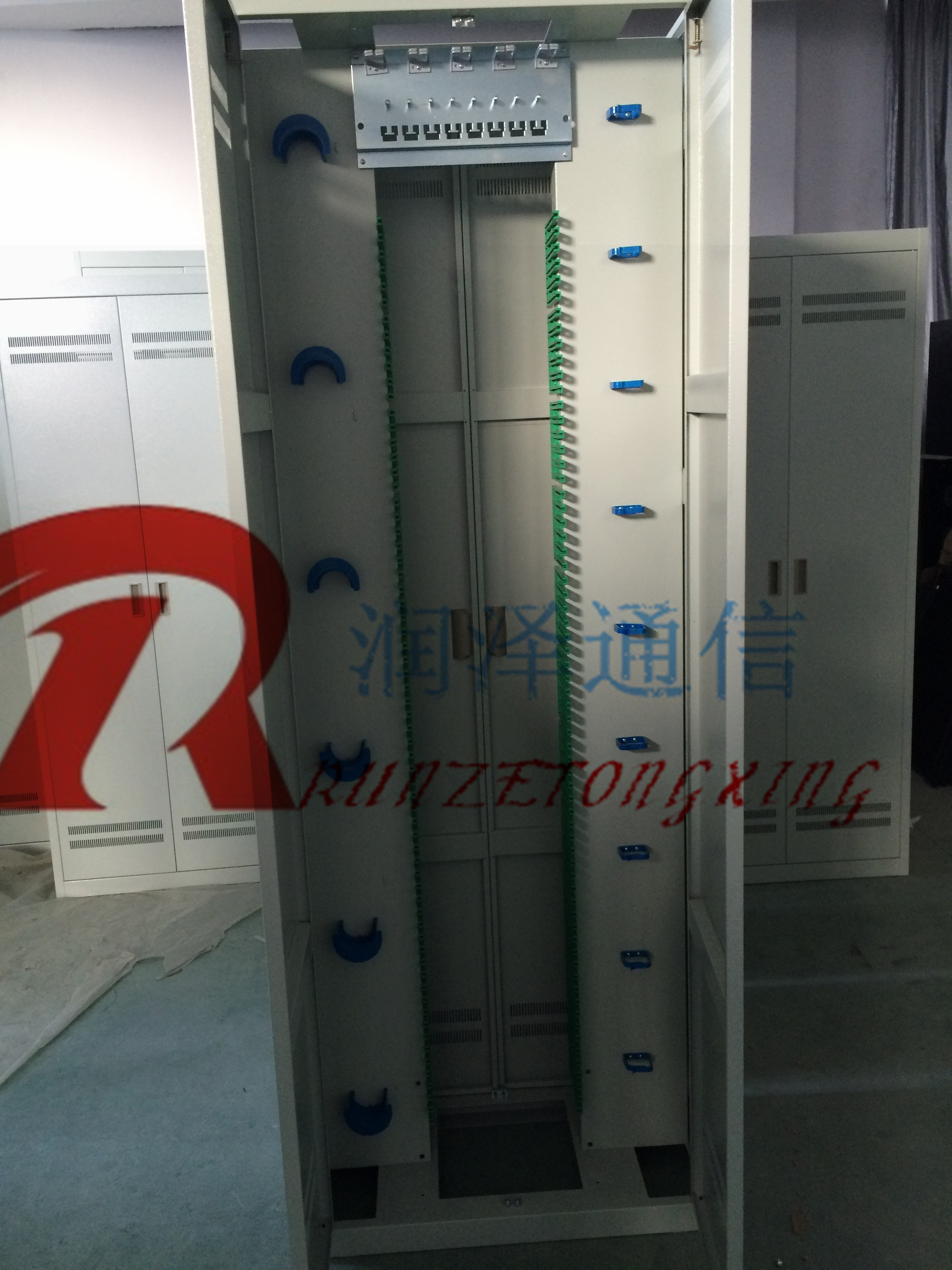 供應(yīng)免跳接三網(wǎng)合一ODF光纖配線架
