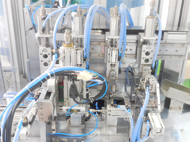 圣杰供應(yīng)生活晾衣用V型五金塑膠夾子自動(dòng)機(jī)