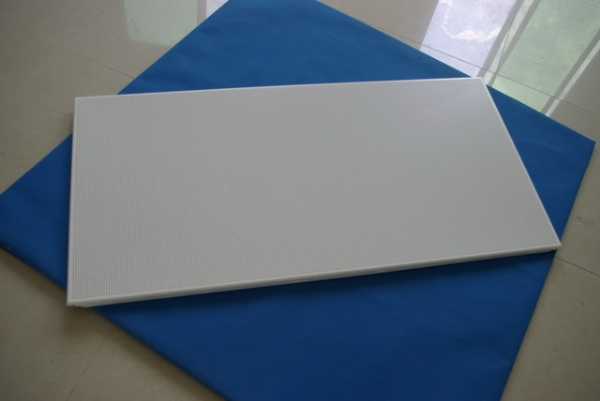 供應(yīng)用于吊頂裝飾的2016新型鋁扣板廠家供應(yīng)批發(fā)