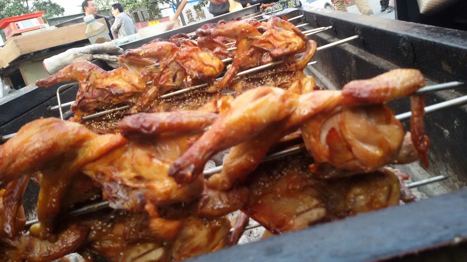 供應(yīng)九排木炭搖滾烤雞爐自動(dòng)旋轉(zhuǎn)燒烤爐