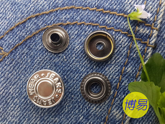 供應(yīng)用于的四合扣大白扣201203