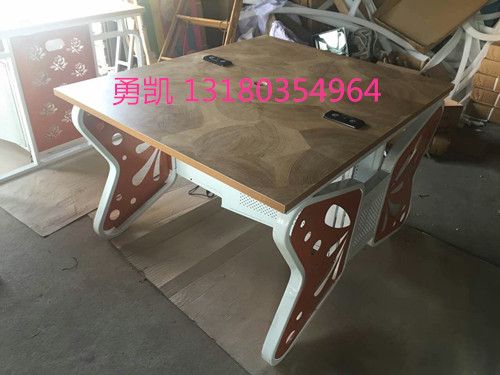 供應(yīng)網(wǎng)咖電腦桌廠(chǎng)家 網(wǎng)吧桌批發(fā) 網(wǎng)魚(yú)電腦臺(tái)圖片