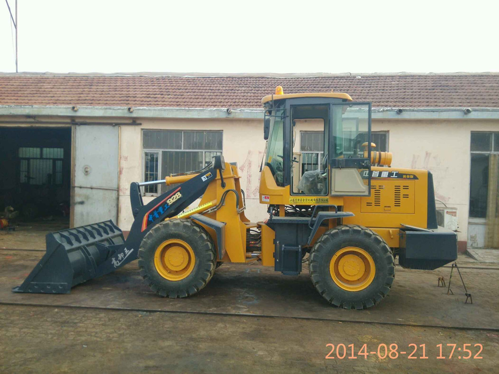 供應(yīng)鏟車生廠家改裝小型裝載機(jī)
