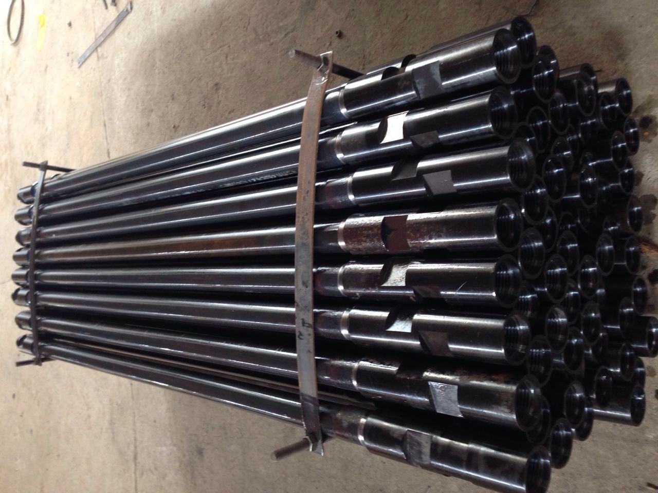 供應(yīng)液壓鉆井機，工程鉆井機，小型簡易鉆井機