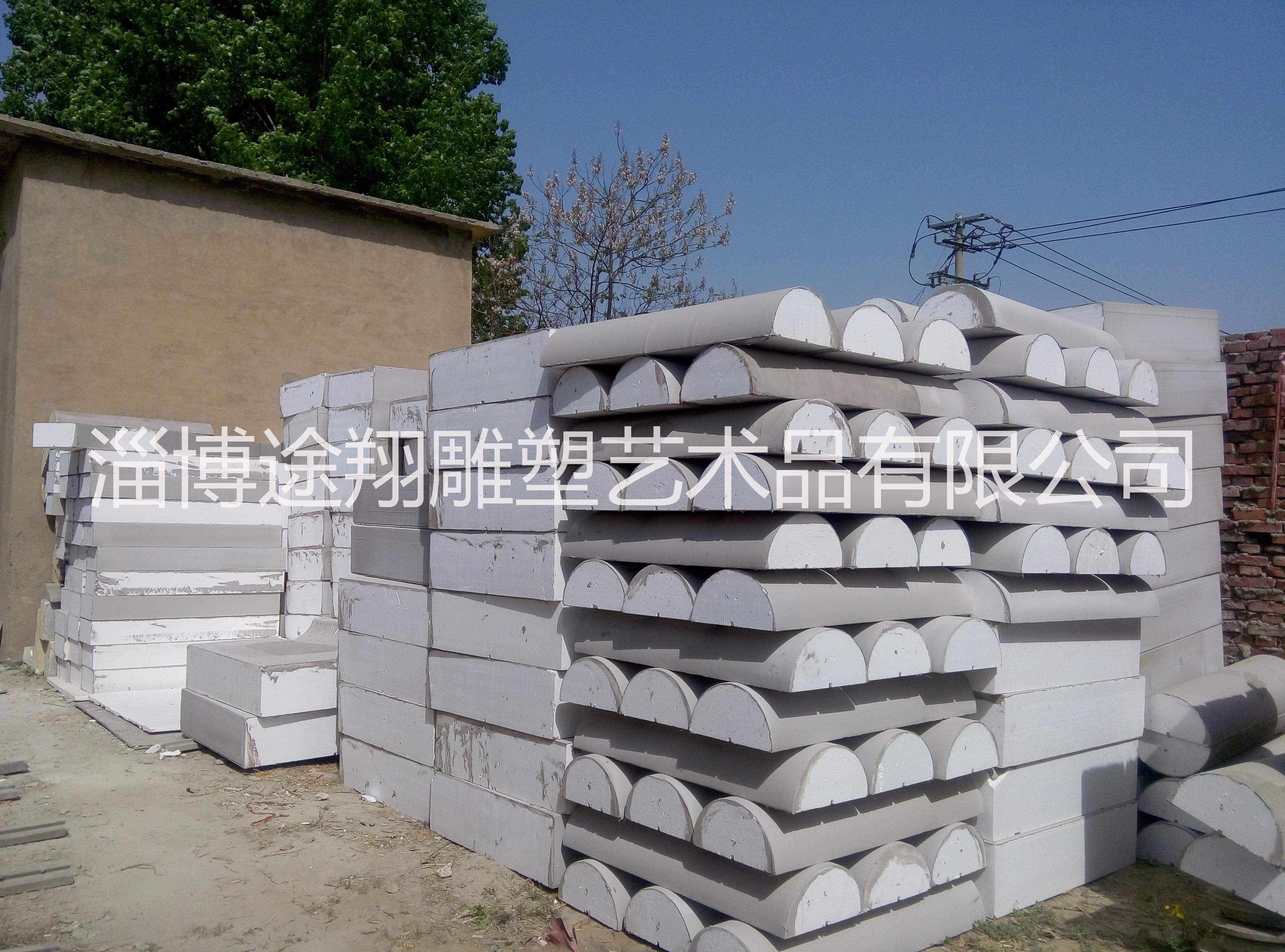 供應(yīng)菏澤grc/eps歐式構(gòu)件掛件仿巖廠家